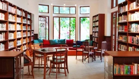 Lakmahal: Community library to read write and relax