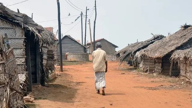 Sri Lankan debt collectors giving a hard time to villagers.