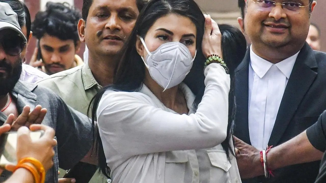 Jacqueline to be arrested?