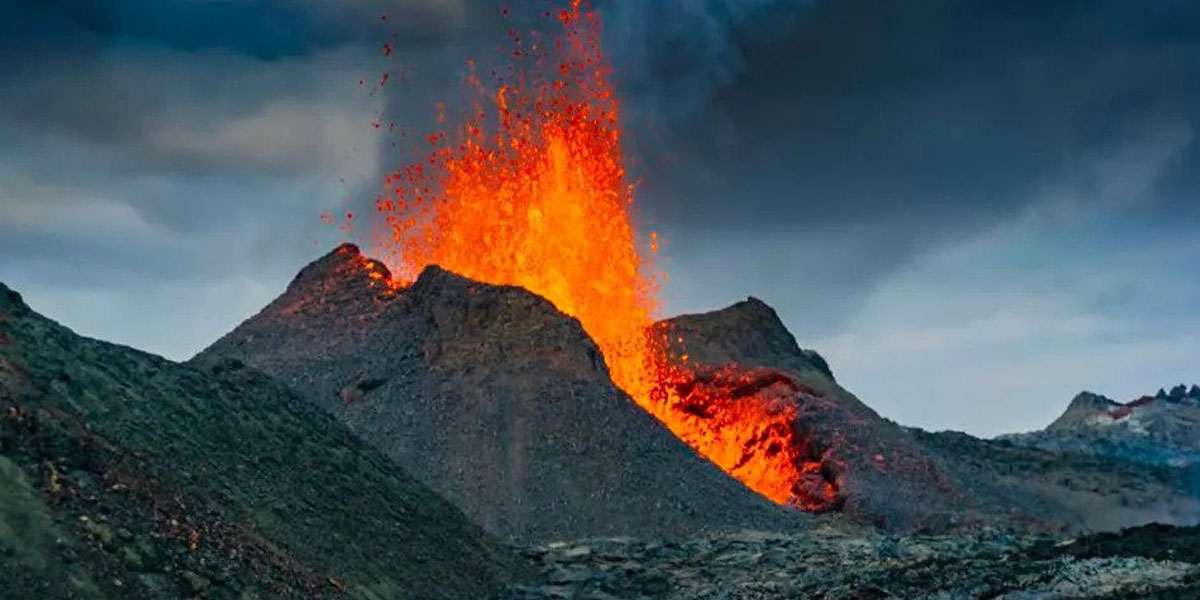 භුමිකම්පා වලින් අයිස්ලන්තය දෙදරයි