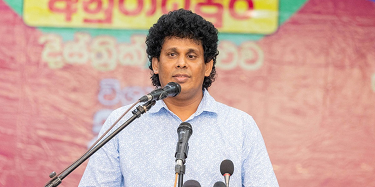 රවී වෛද්‍යාලංකාර ඩීල් දැම්මාද ?